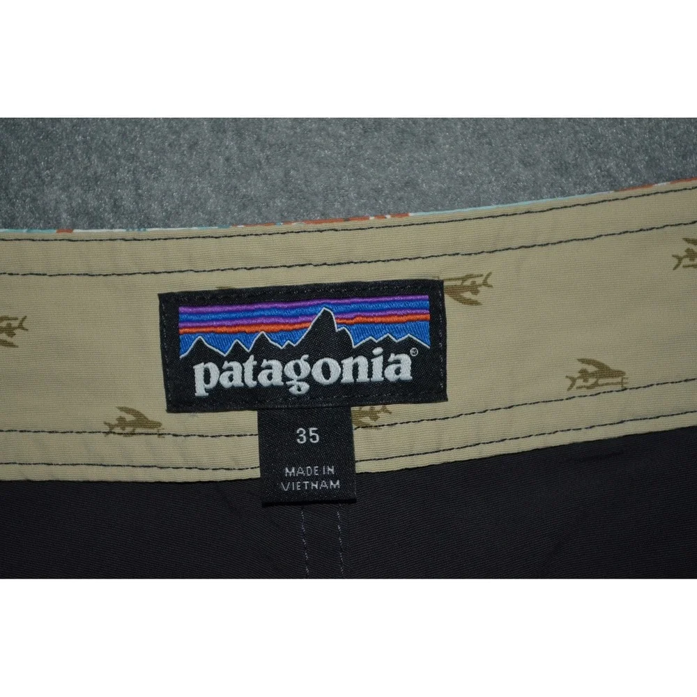 Patagonia M's Patch Pocket Wavefarer Board Shorts Size 35 - 9
